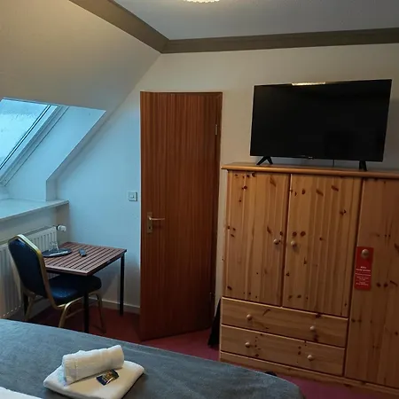 Hotel Quellenhof 2*